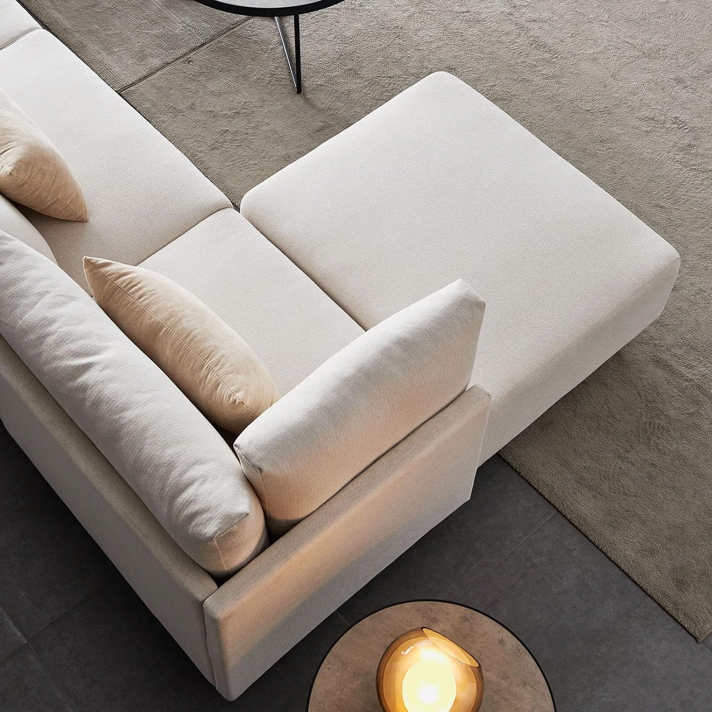 OFF WHITE MODULAR 6-PIECE SOFA WITH GOLD LEGS