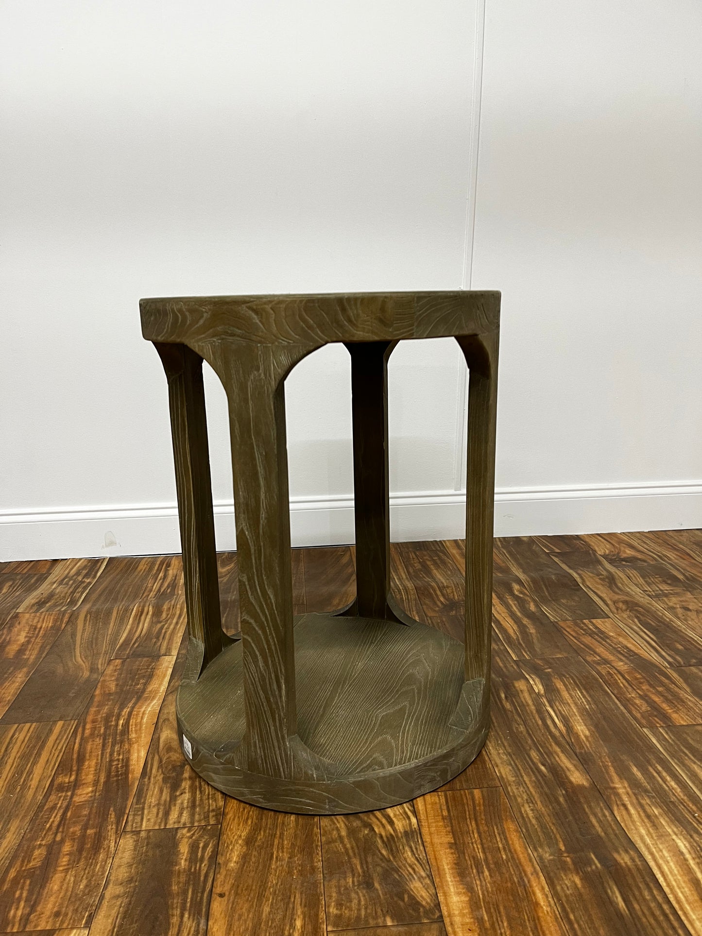 ROUND OPEN SIDE TABLE DARK WOOD