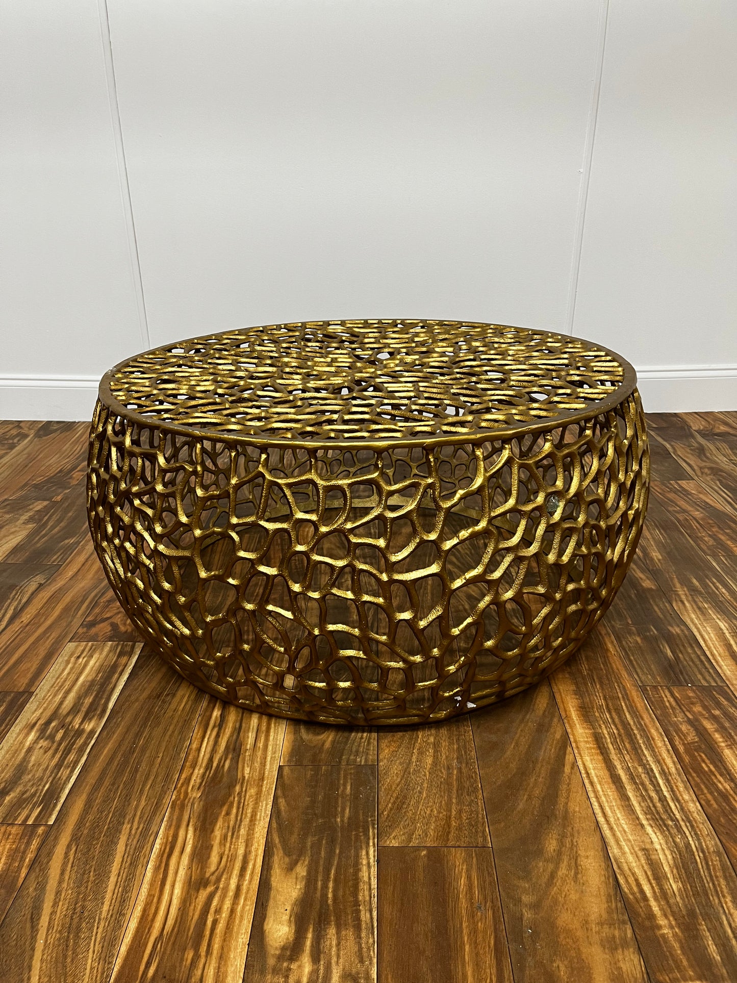 ROUND GOLD LATTICE COFFEE TABLES
