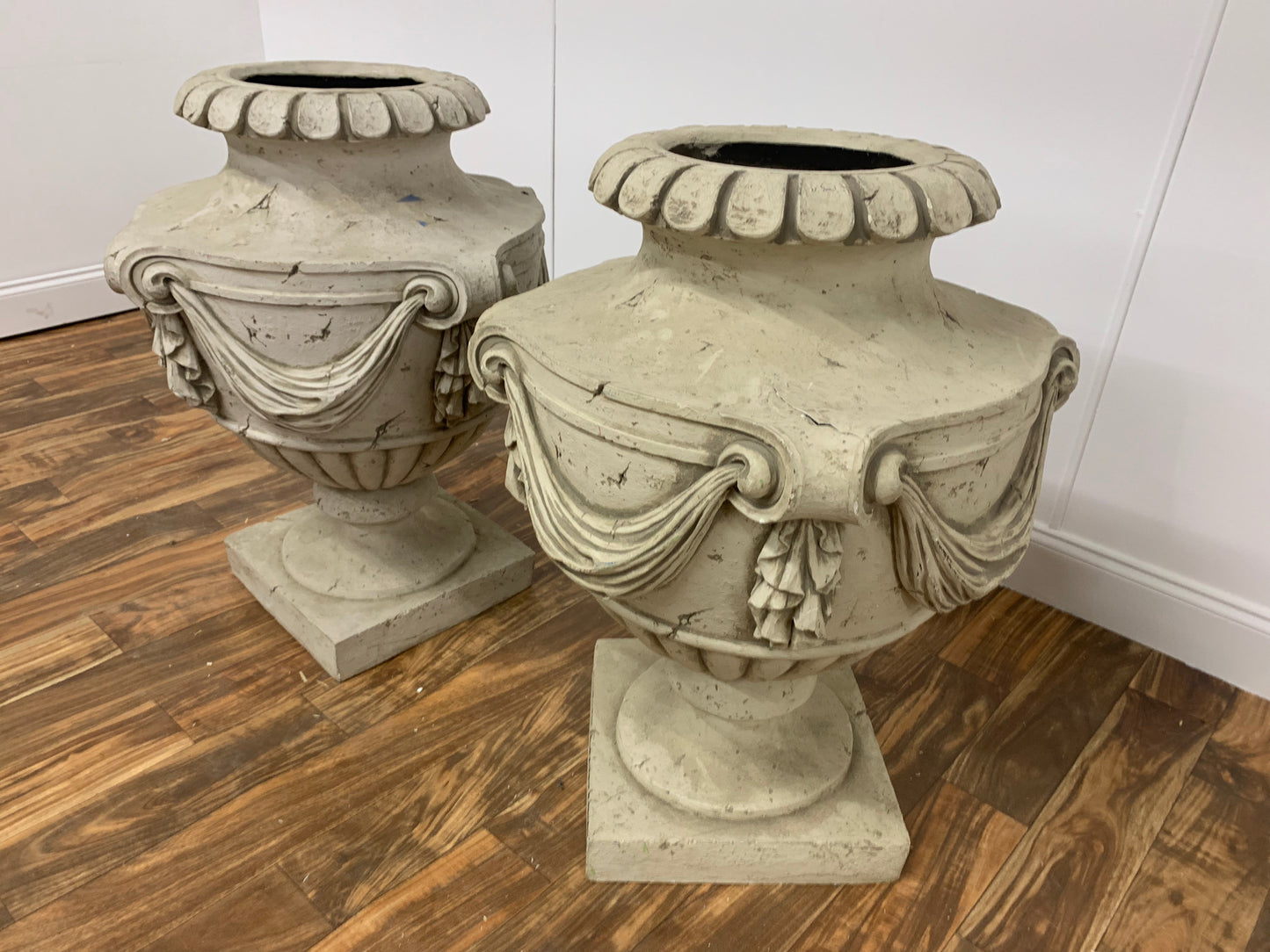 FAUX STONE PLANTER