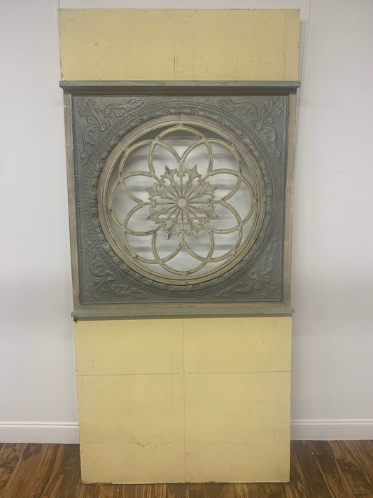 ORNATE CIRCULAR TRANSOM WINDOW