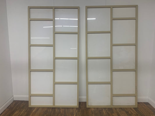 WOOD AND MILK PLEXI FRAME WALL