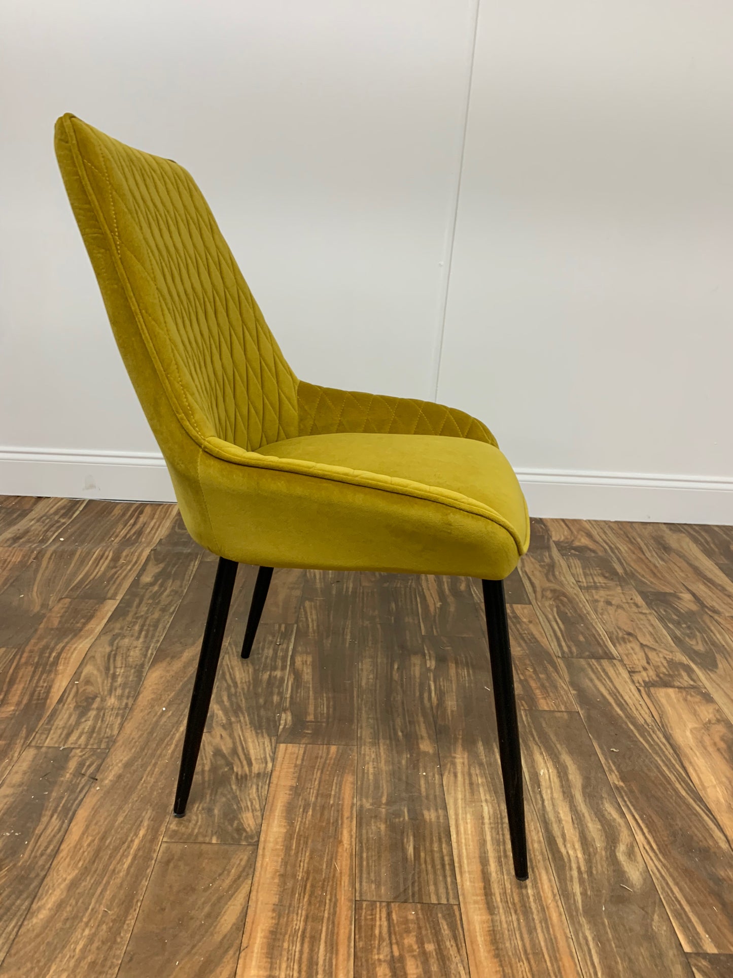 YELLOW VELVET DINING CHAIR