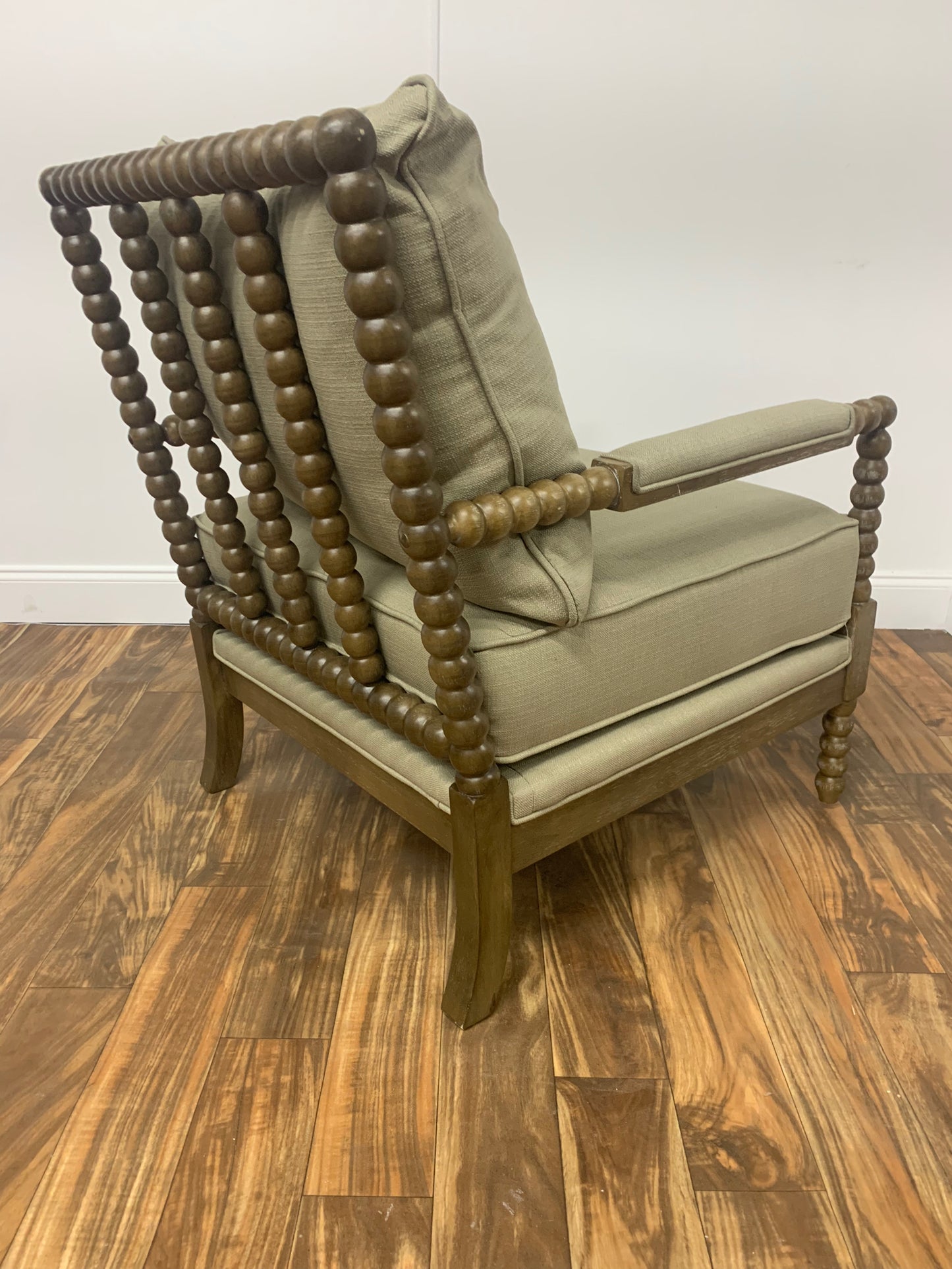 WOODEN BULB ACCENT ARM CHAIR