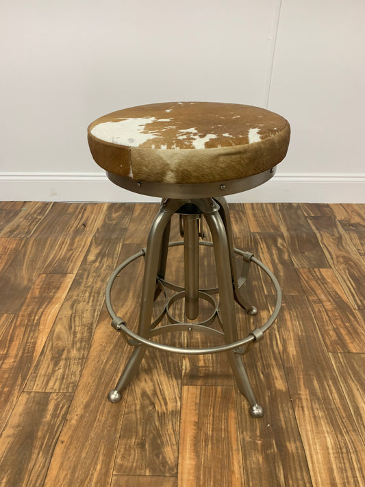 COWHIDE SHORT BACKLESS BAR STOOL