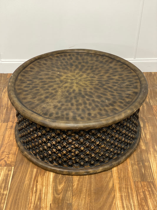 ROUND DARK WOOD COFFEE TABLE WITH LATTICE SIDES