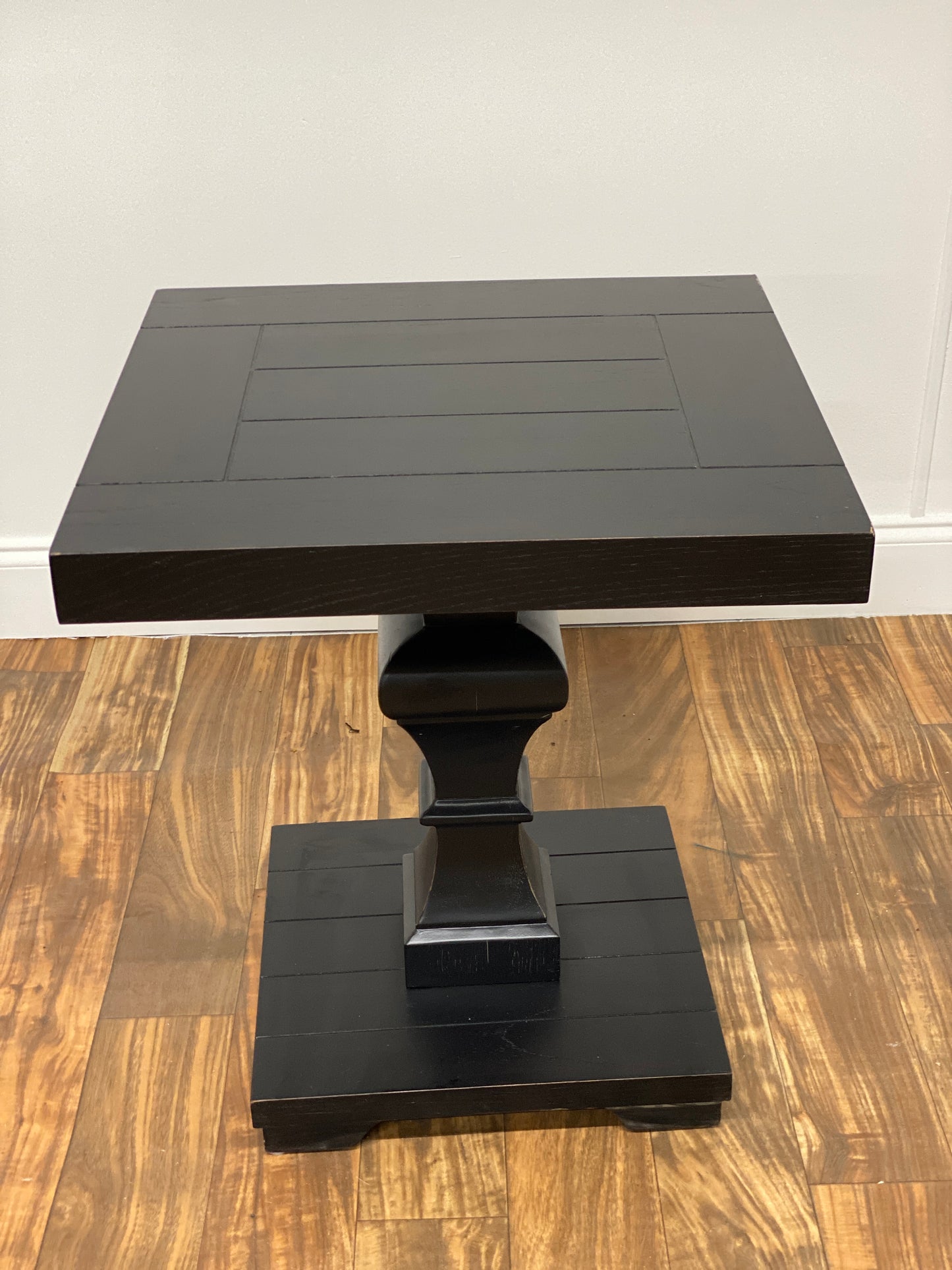 DARK WOOD SQUARE PEDESTAL ACCENT TABLE