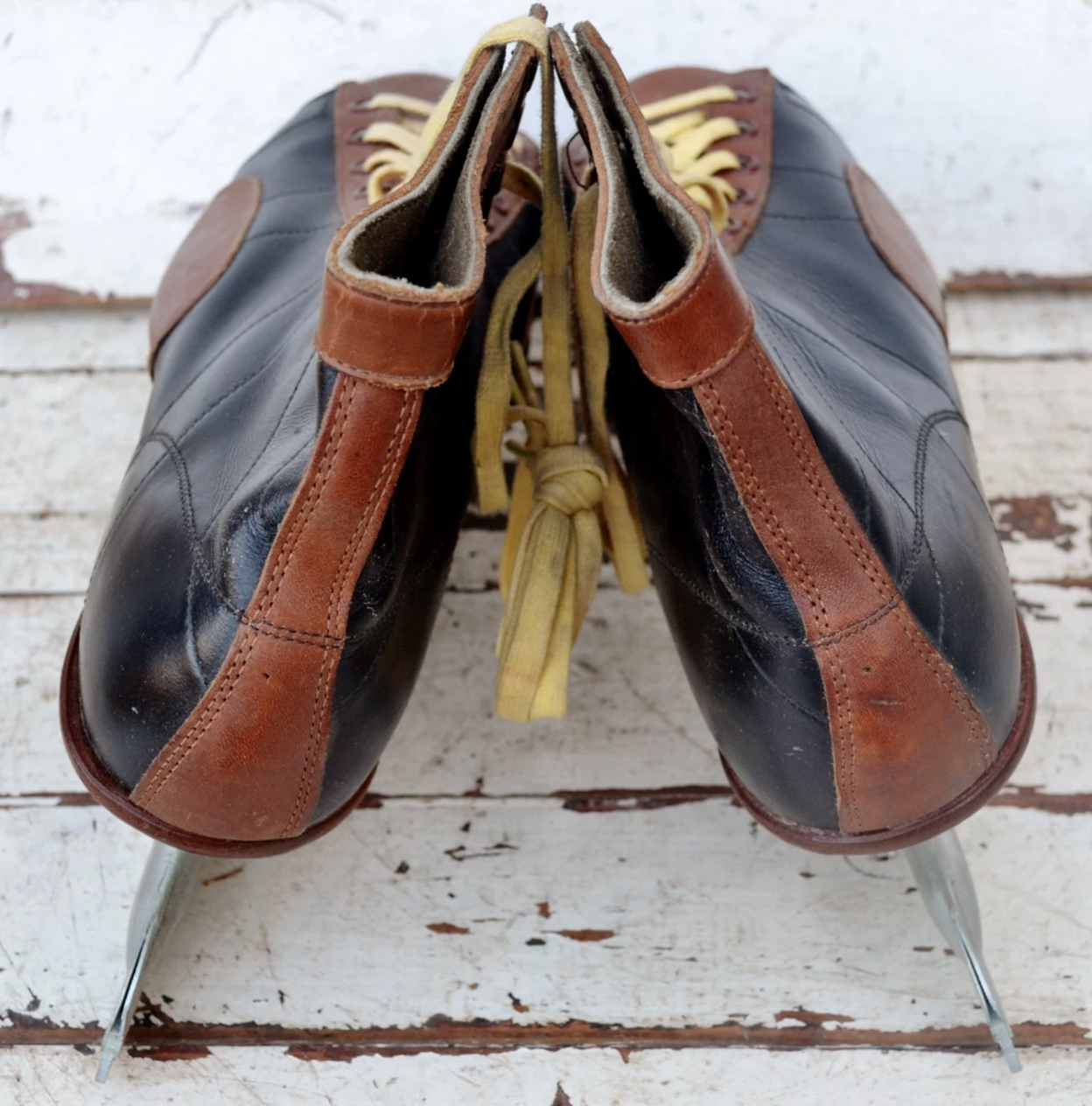 Men's Black & Brown Vintage Ice Skates