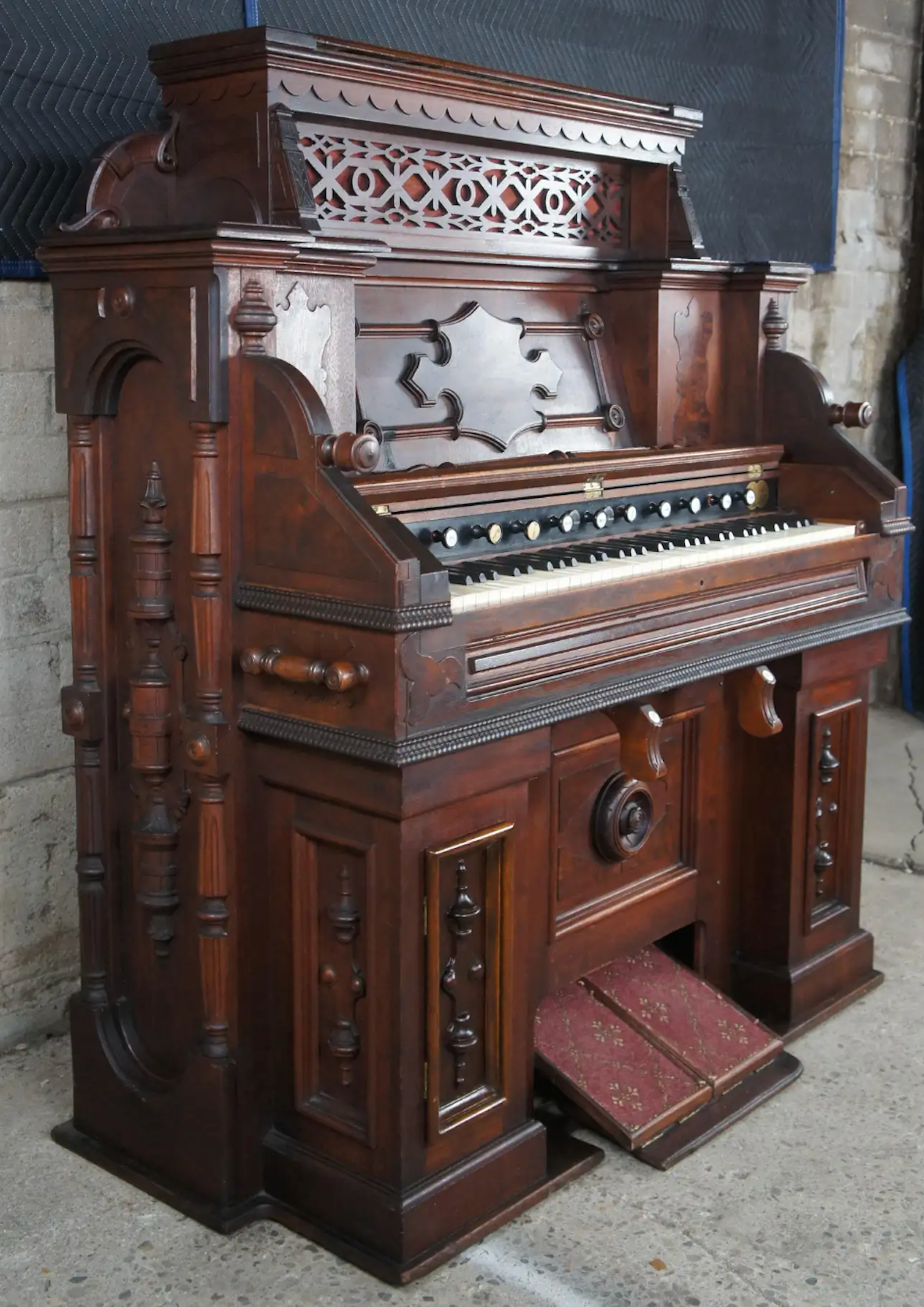 ANTIQUE CHURCH ORGAN AND BENCH
