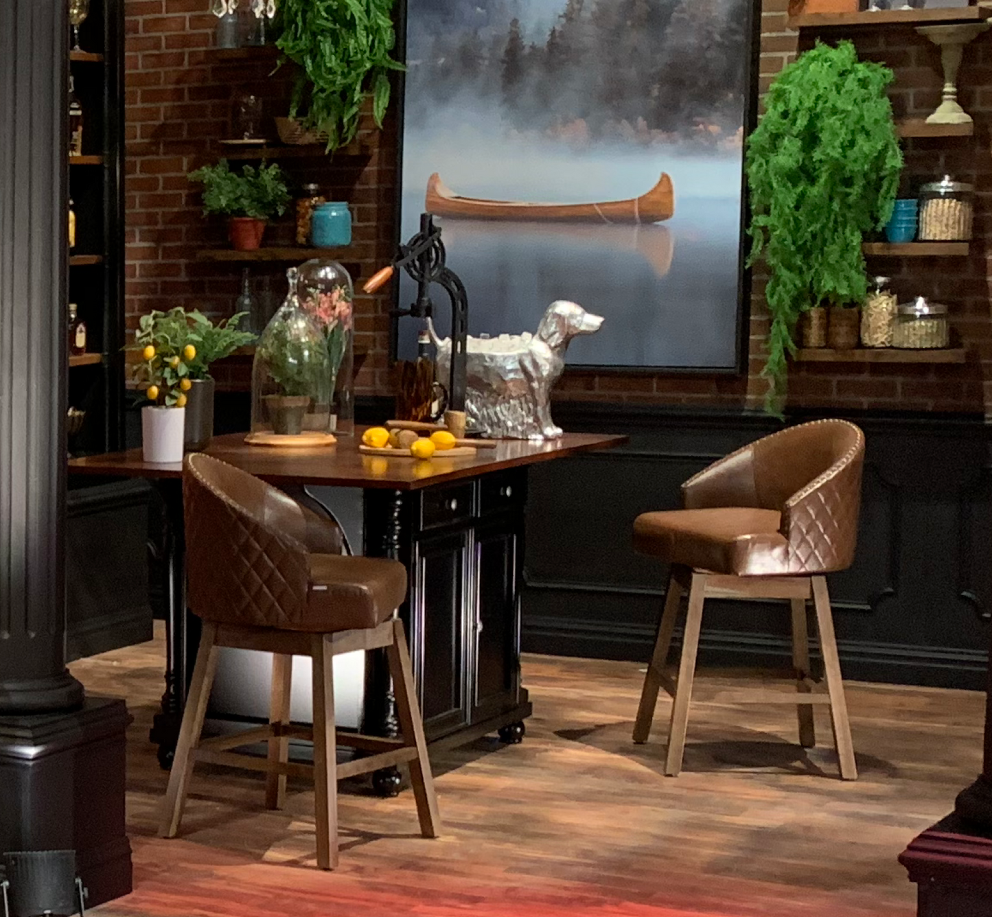 SWIVEL WOOD BASE COUNTER HEIGHT BROWN LEATHER BAR STOOL