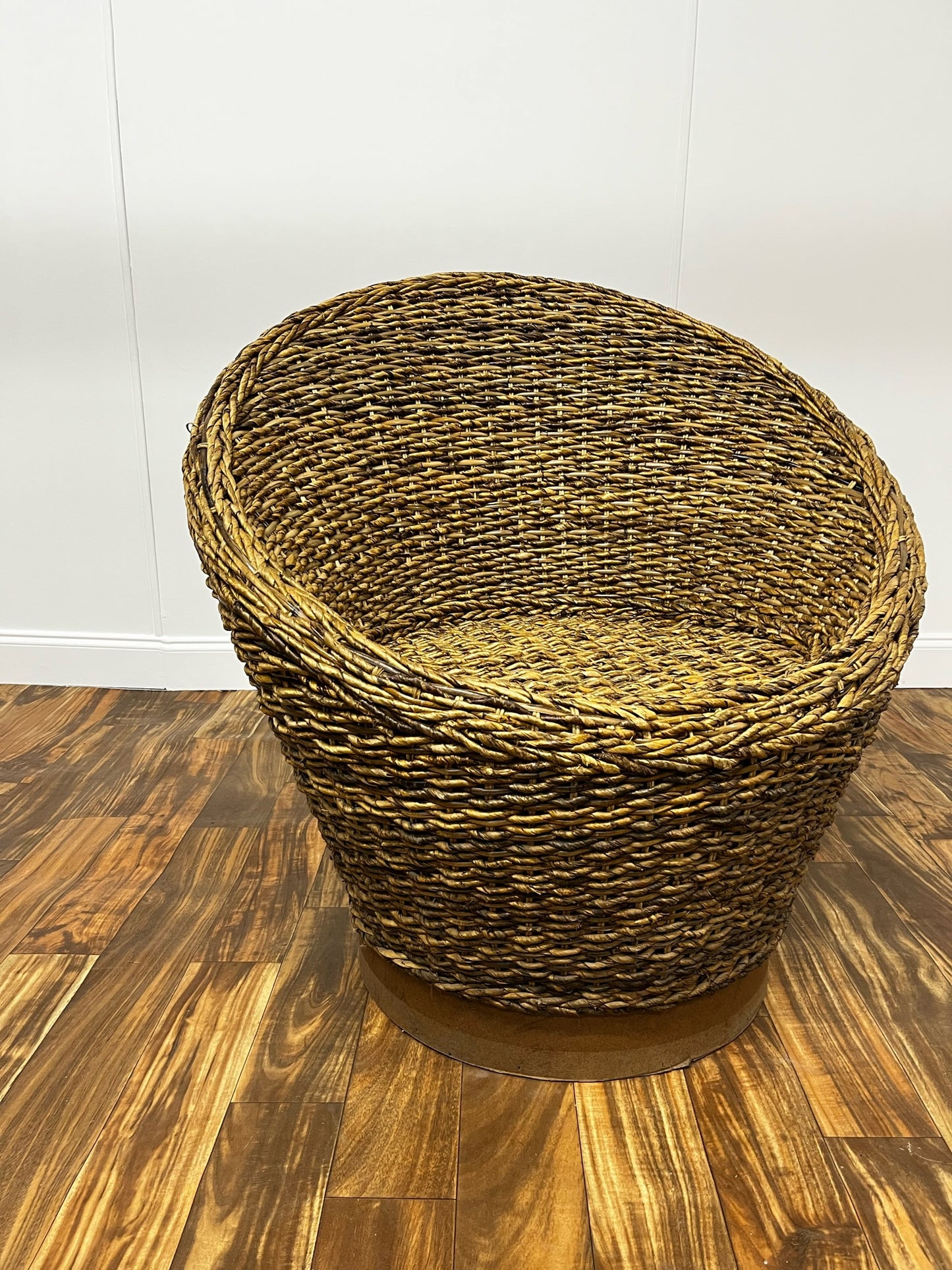 ROUND BACK WICKER OUTDOOR CHAIRS