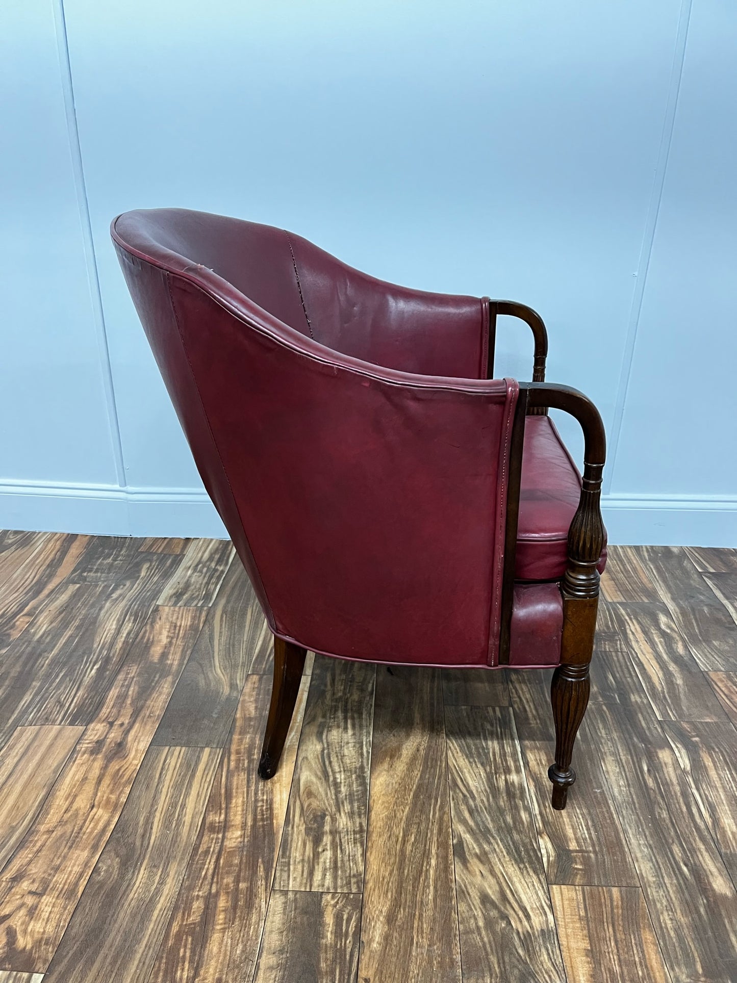 RED LEATHER ARM CHAIR