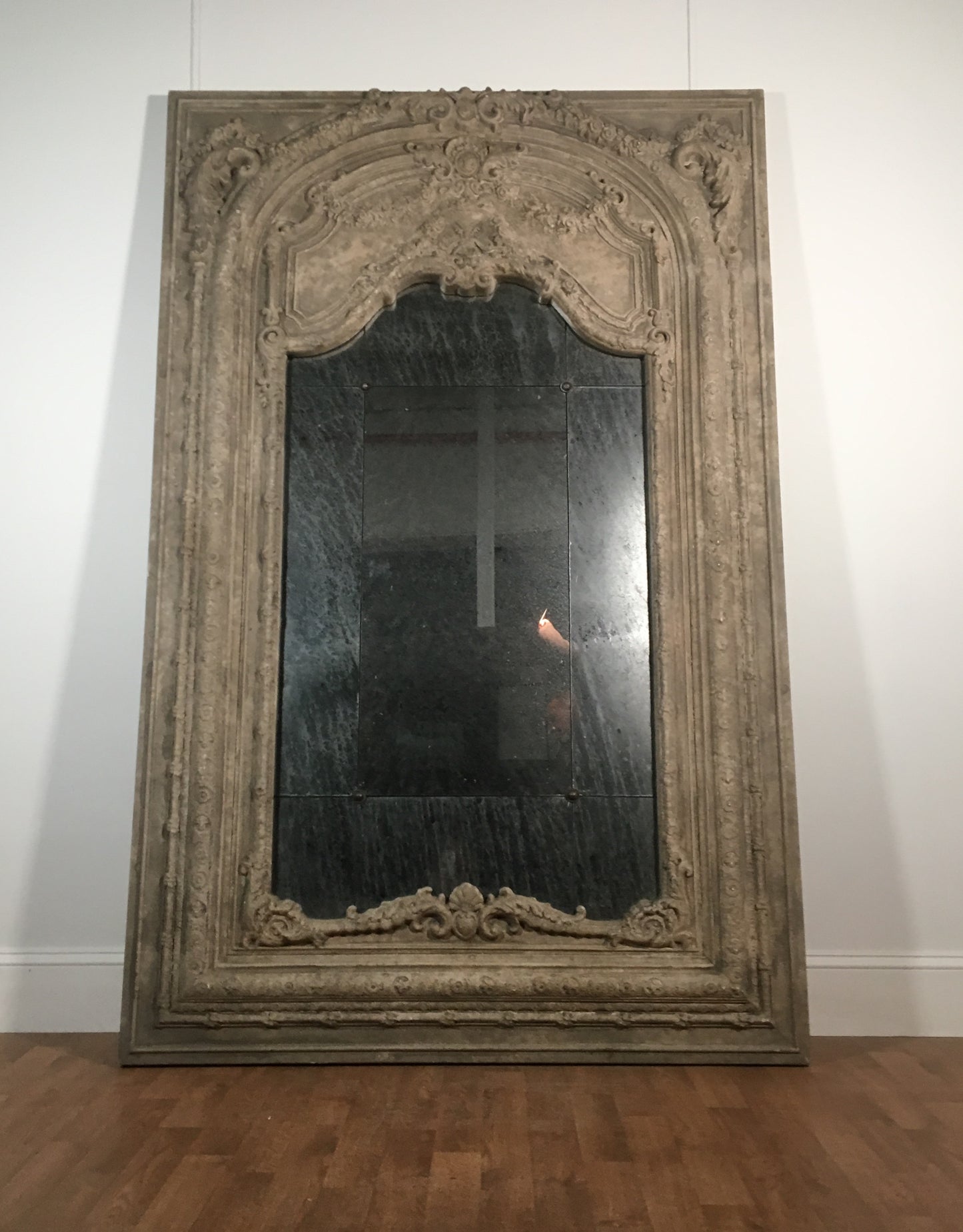 ANTIQUE FAUX STONE MIRROR (LIMITED REFLECTIVENESS)