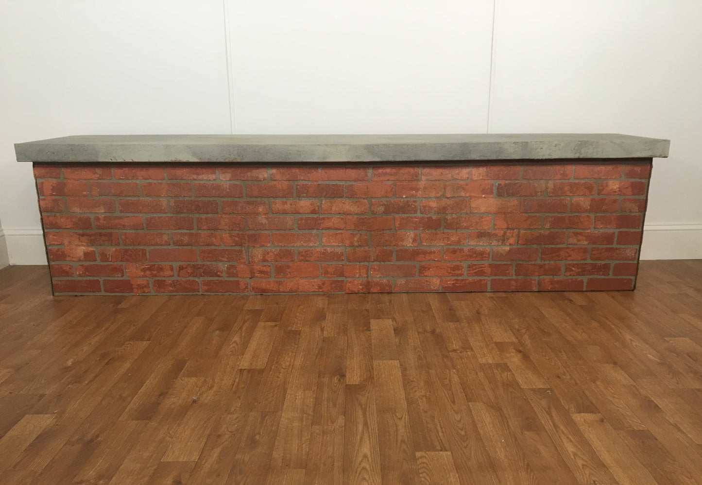 BRICK BUILDING FACAD PIECE