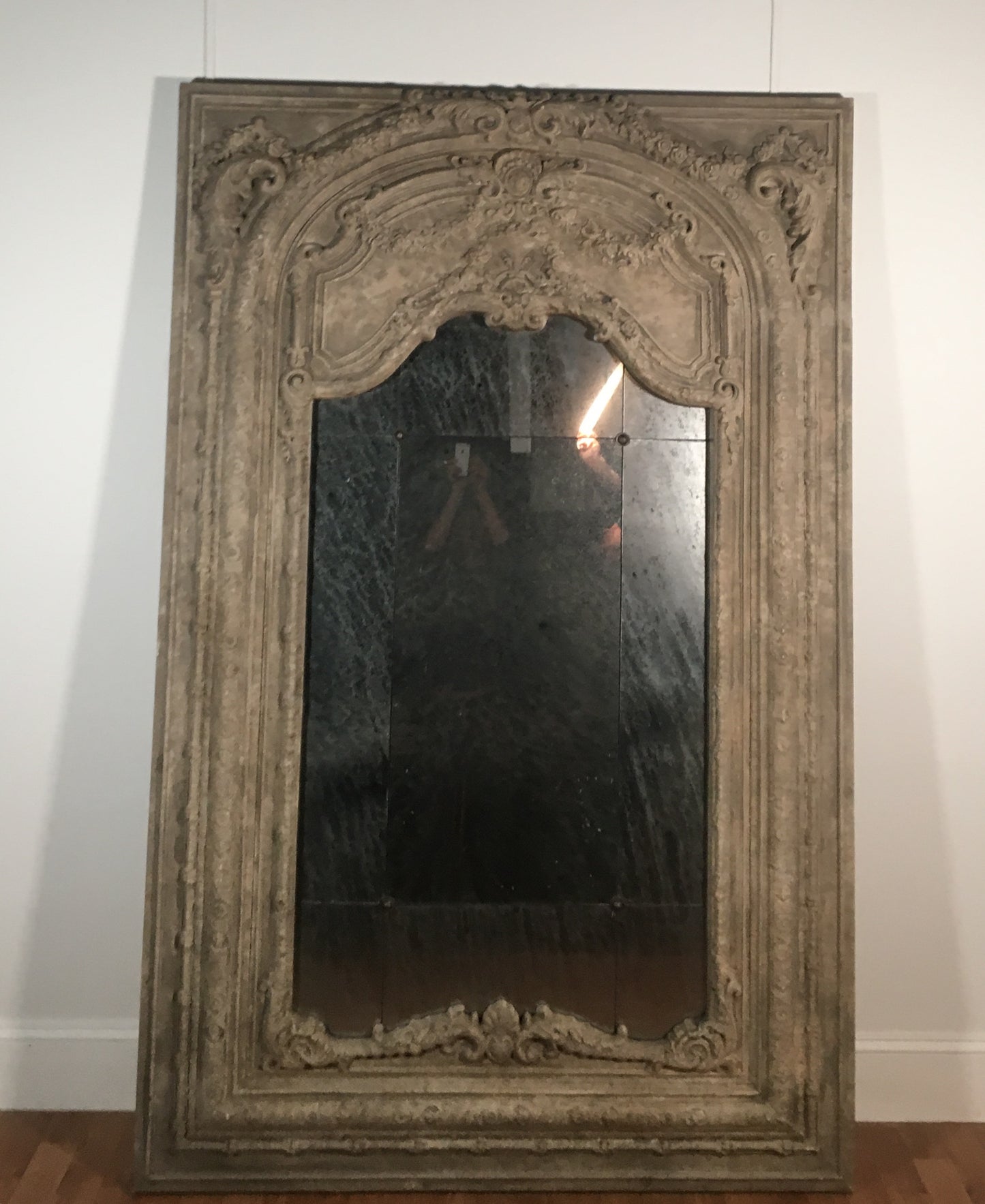 ANTIQUE FAUX STONE MIRROR (LIMITED REFLECTIVENESS)