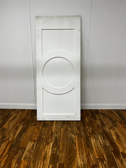 WHITE WALL PANEL WITH CIRCULAR INLAY (MATCHING SET WITH GIANT CLOSET)