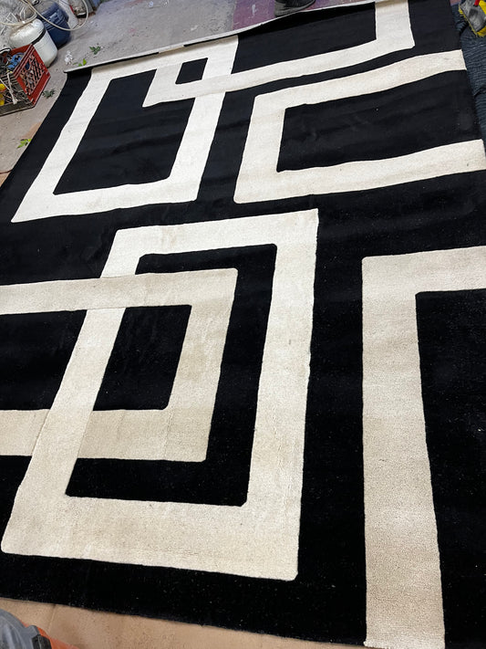 BLACK AND IVORY RECTANGLE PATTERN AREA RUG