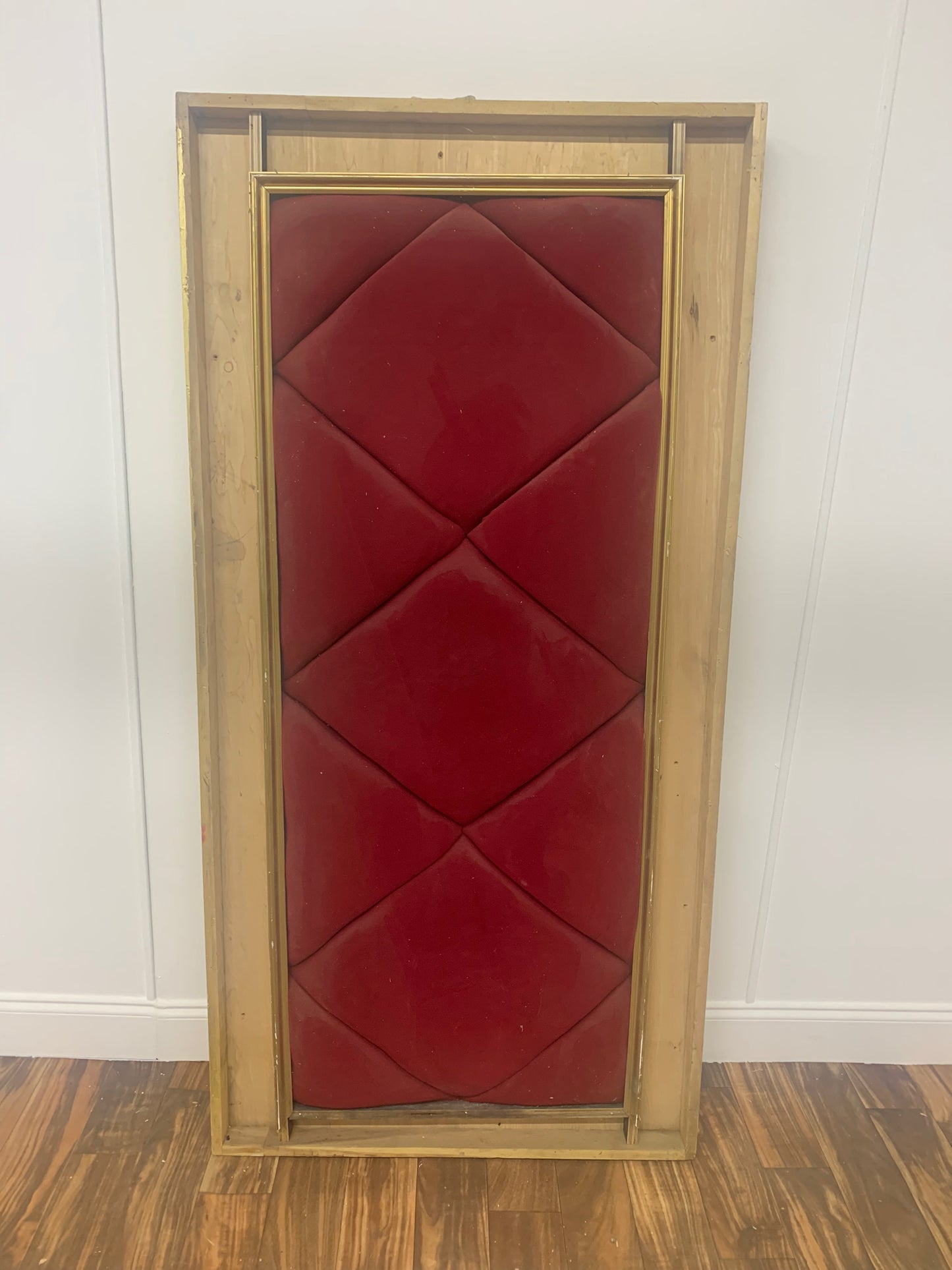 RED TUFTED VELVET WITH GOLD FRAME