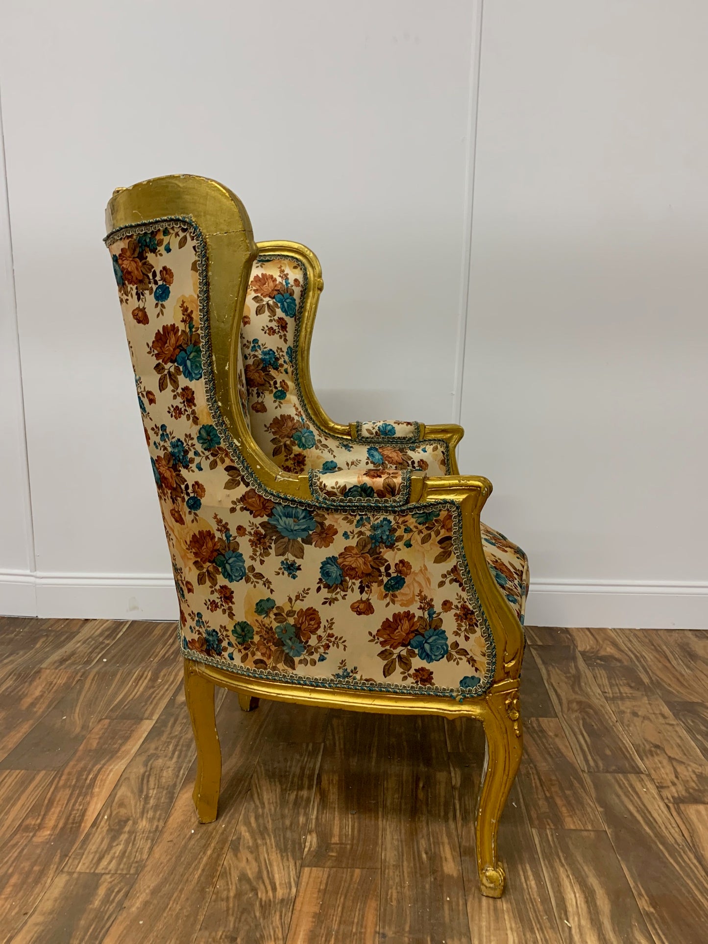 ORNATE FLORAL PATTERN WINGBACK CHAIR