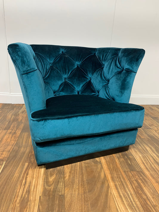 TEAL TUFTED VELVET ARM CHAIR