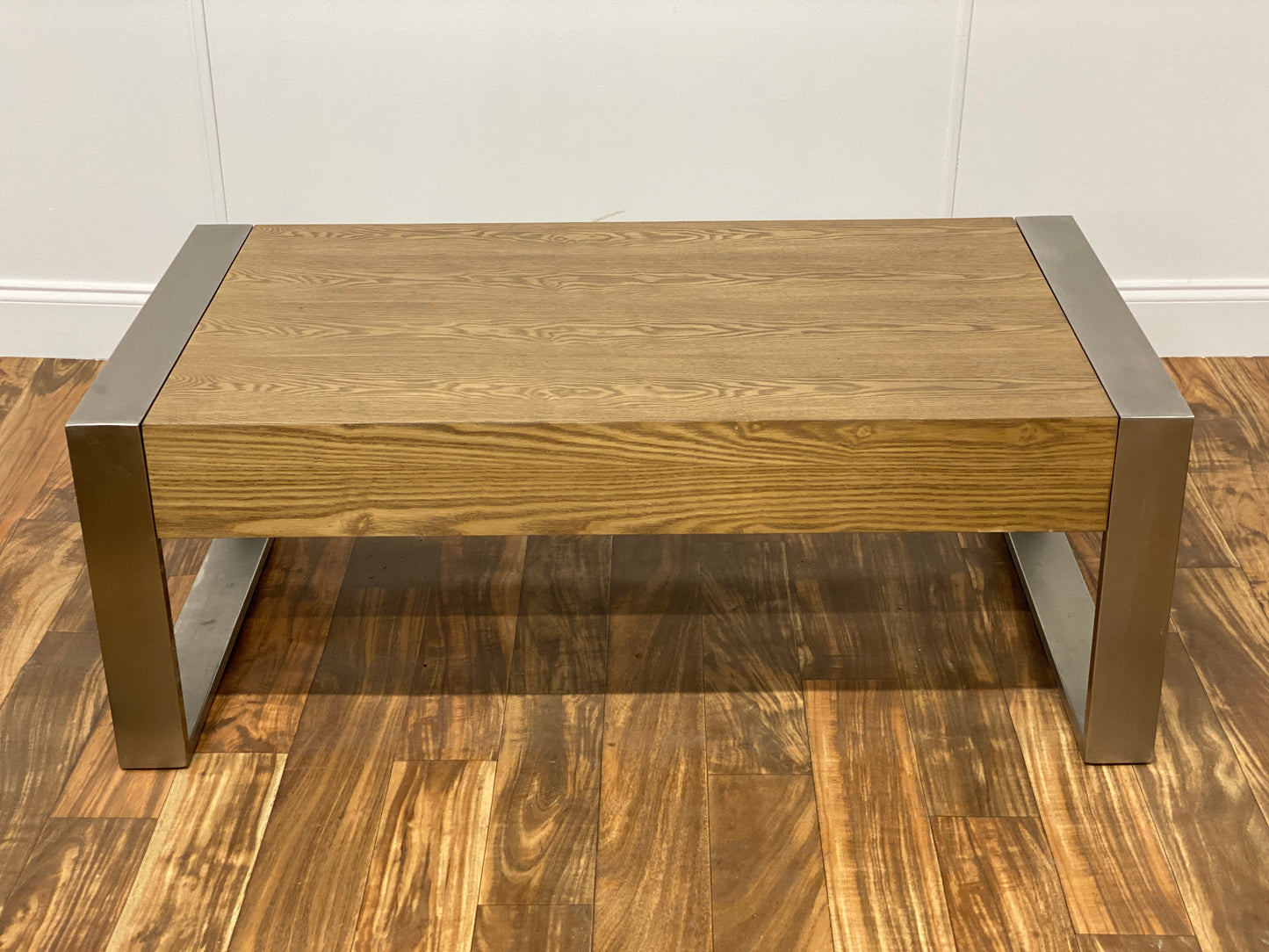 LOW WOOD COFFEE TABLE WITH MOD SILVER LEGS