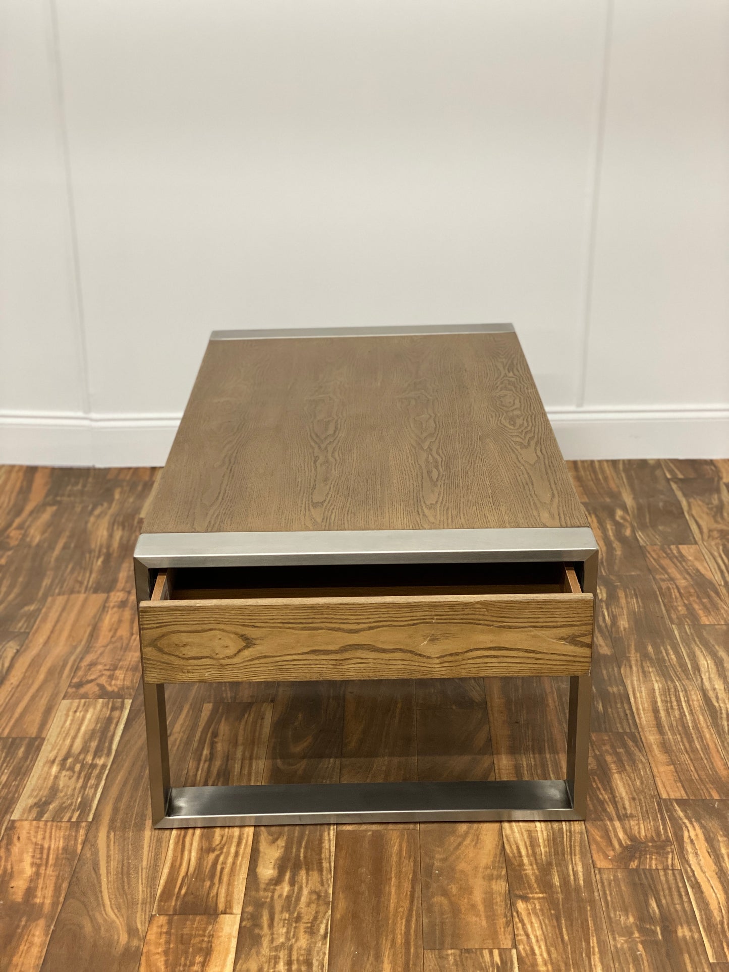 LOW WOOD COFFEE TABLE WITH MOD SILVER LEGS