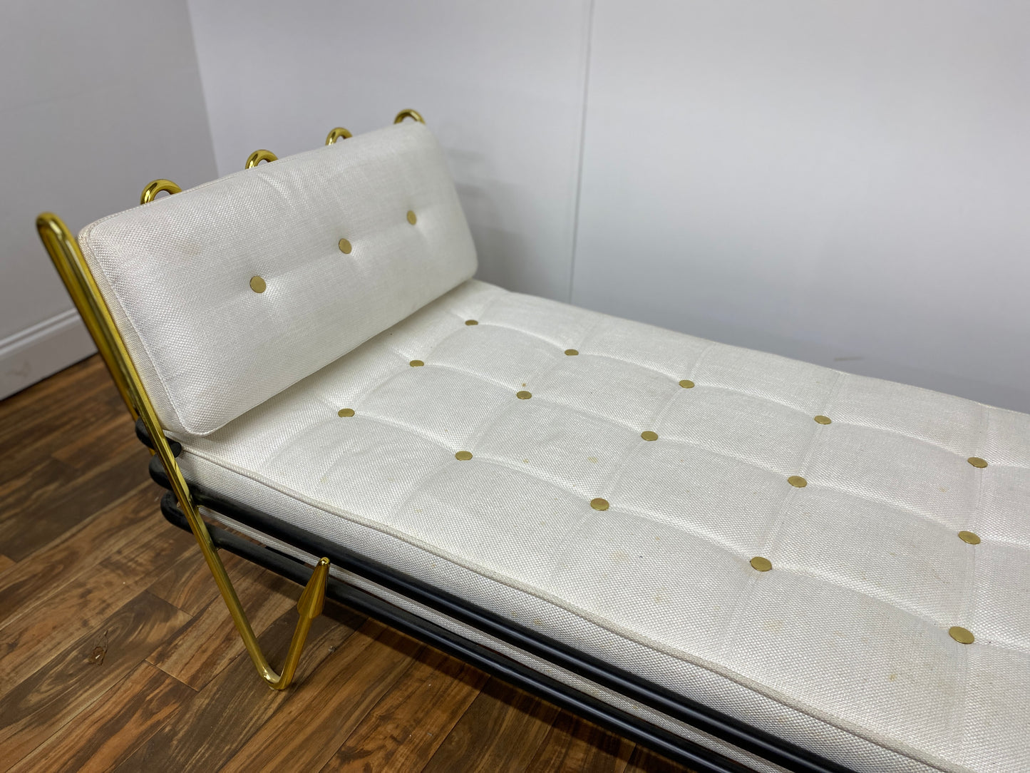LOW GOLD METAL DAY BED LOUNGE WITH WHITE CUSHIONS