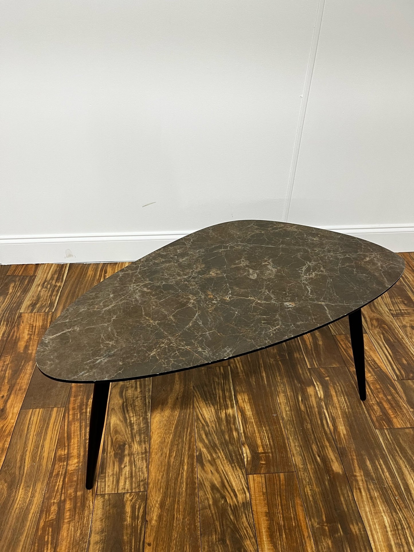 SMALL BEAN SHAPED COFFEE TABLE WITH FAUX MARBLE TOP