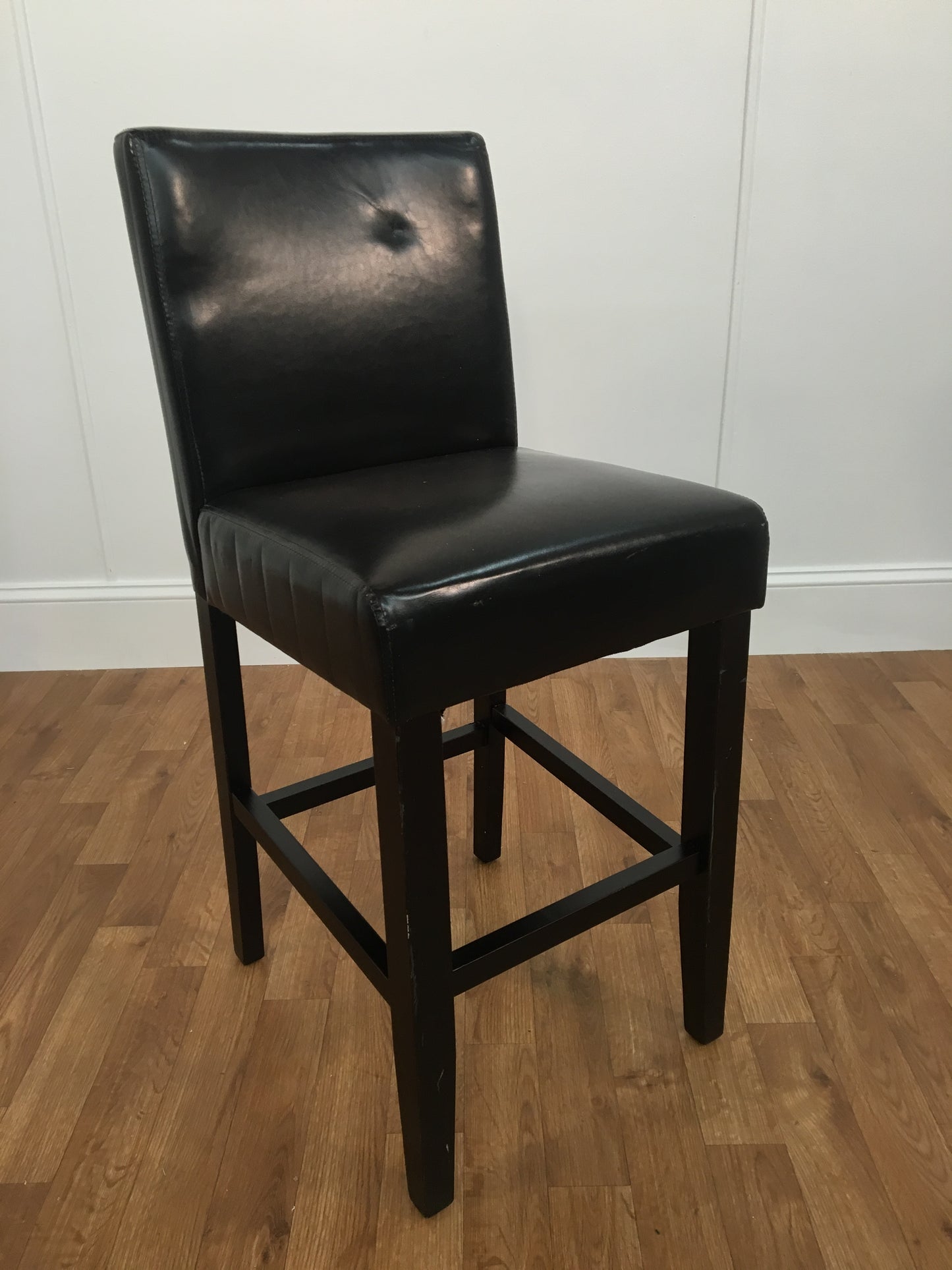BLACK LEATHER LEATHER HIGH CHAIR