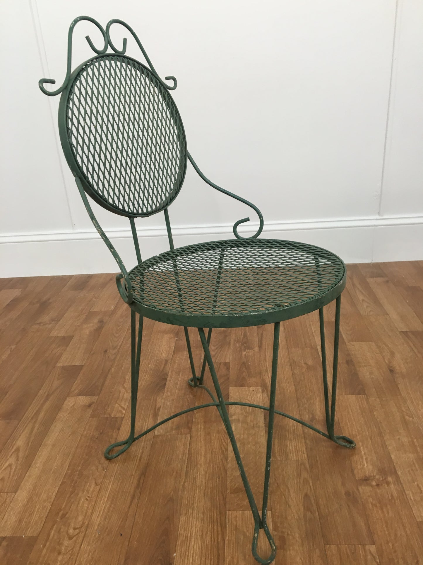 GREEN WROUGHT IRON CAFE CHAIR