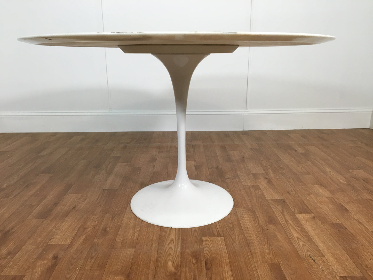 ROUND WHITE MARBLE DINING TABLE