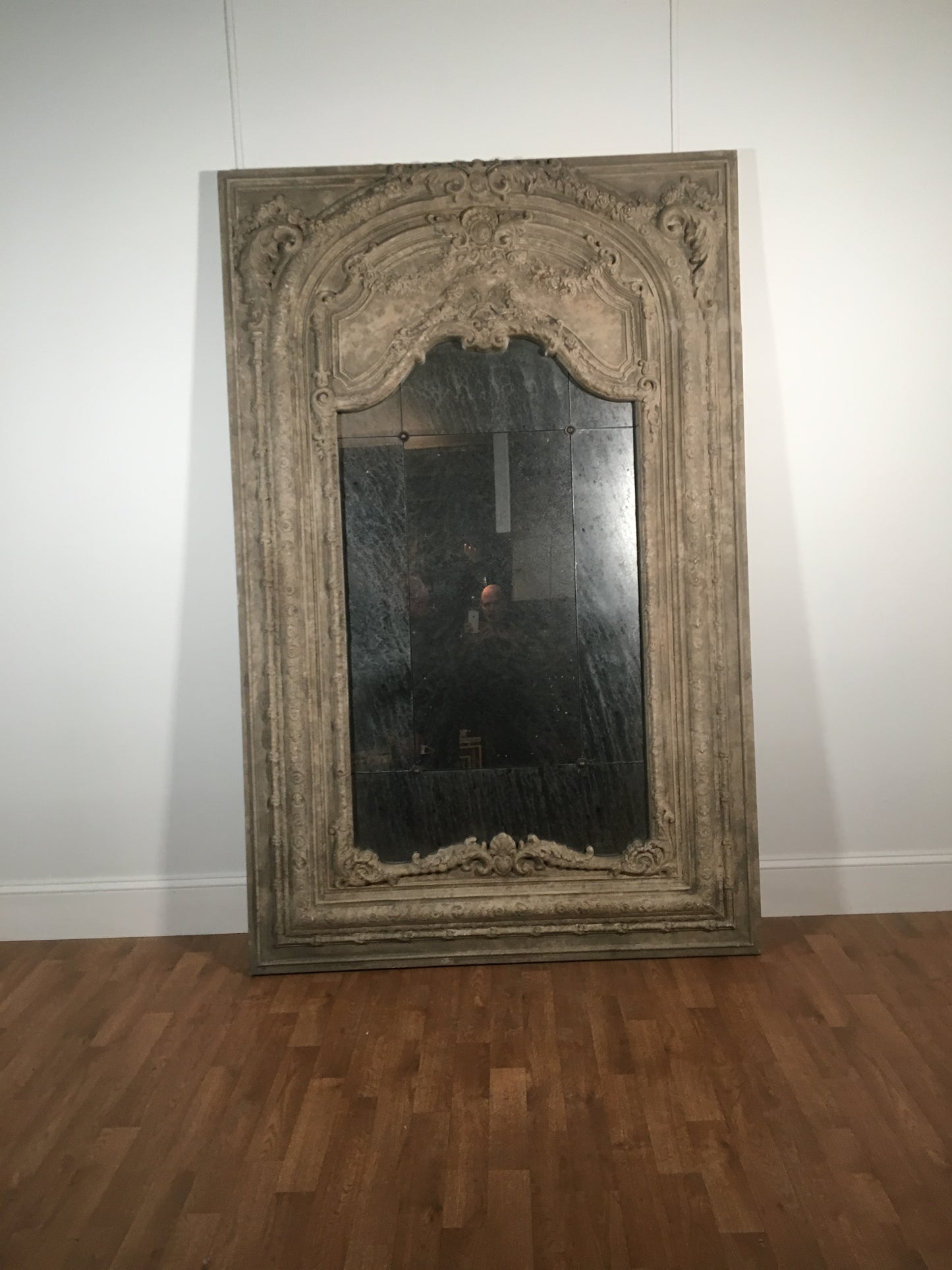 ANTIQUE FAUX STONE MIRROR (LIMITED REFLECTIVENESS)